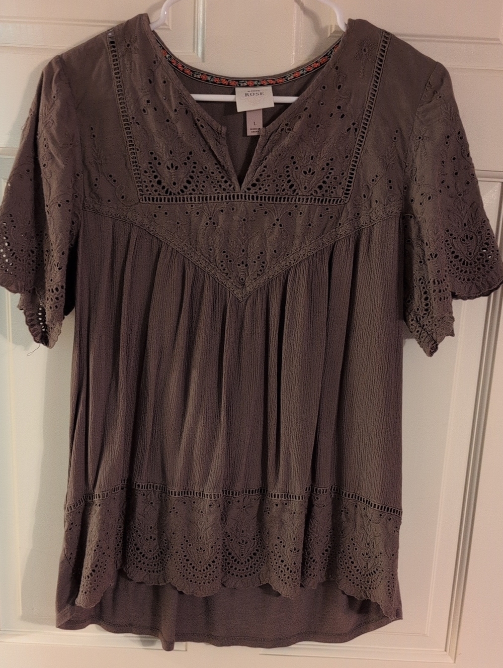 Knox Rose Sage Green Eyelet-Trim Short Sleeve Tunic
